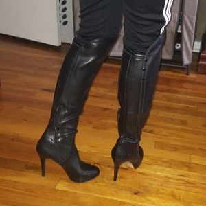 Guess boots
